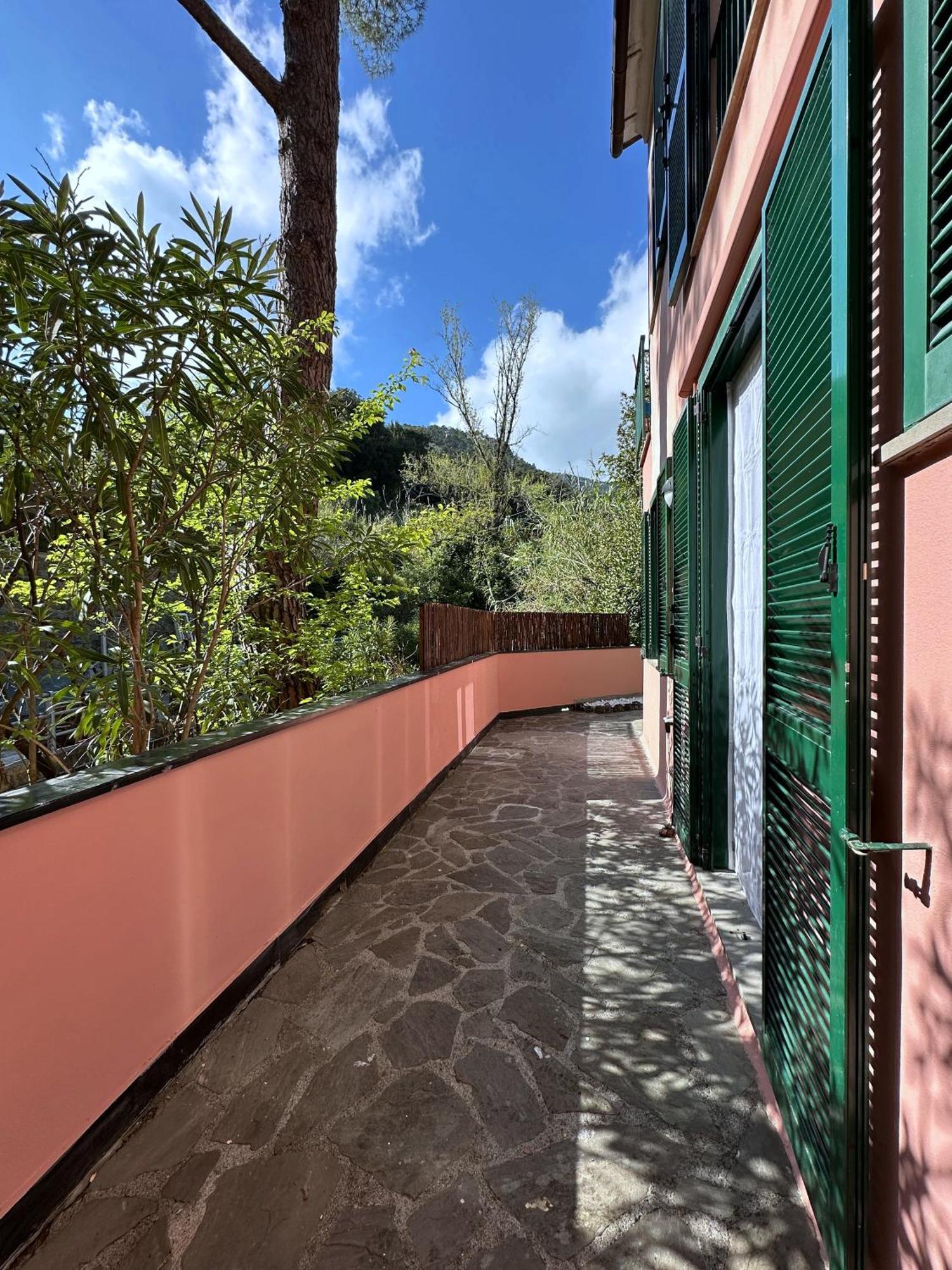 Terrace & Parking - Holiday Home Near Fegina Beach Monterosso al Mare Exterior foto