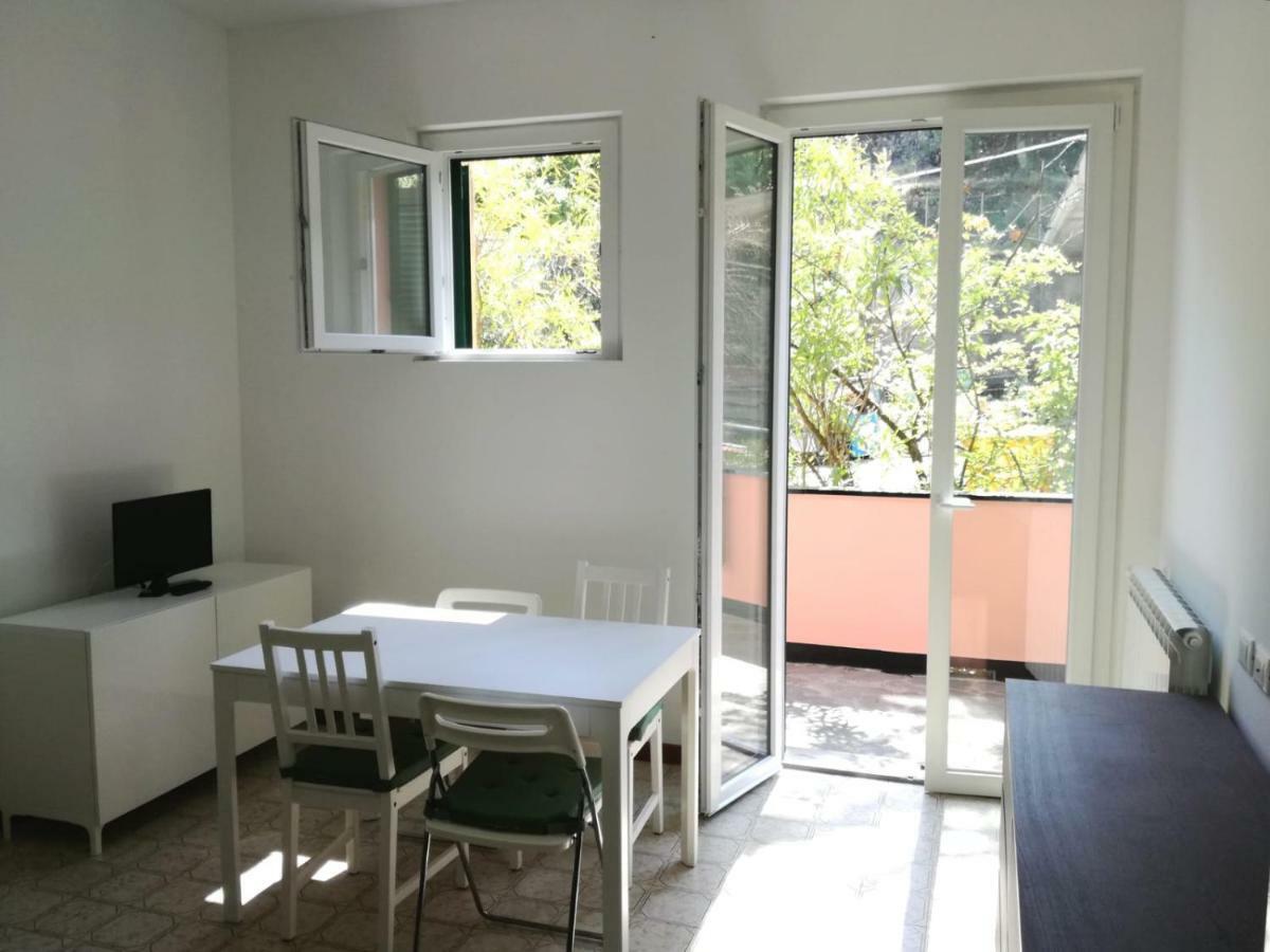 Terrace & Parking - Holiday Home Near Fegina Beach Monterosso al Mare Exterior foto